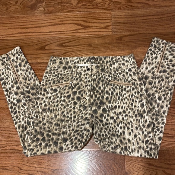 J. MCLAUGHLIN  -Safari Baxter Jean -Camel and brown color animal print 🤩 - Picture 3 of 11